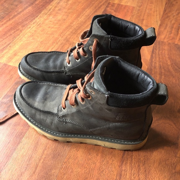 Sorel boots - Picture 3 of 3